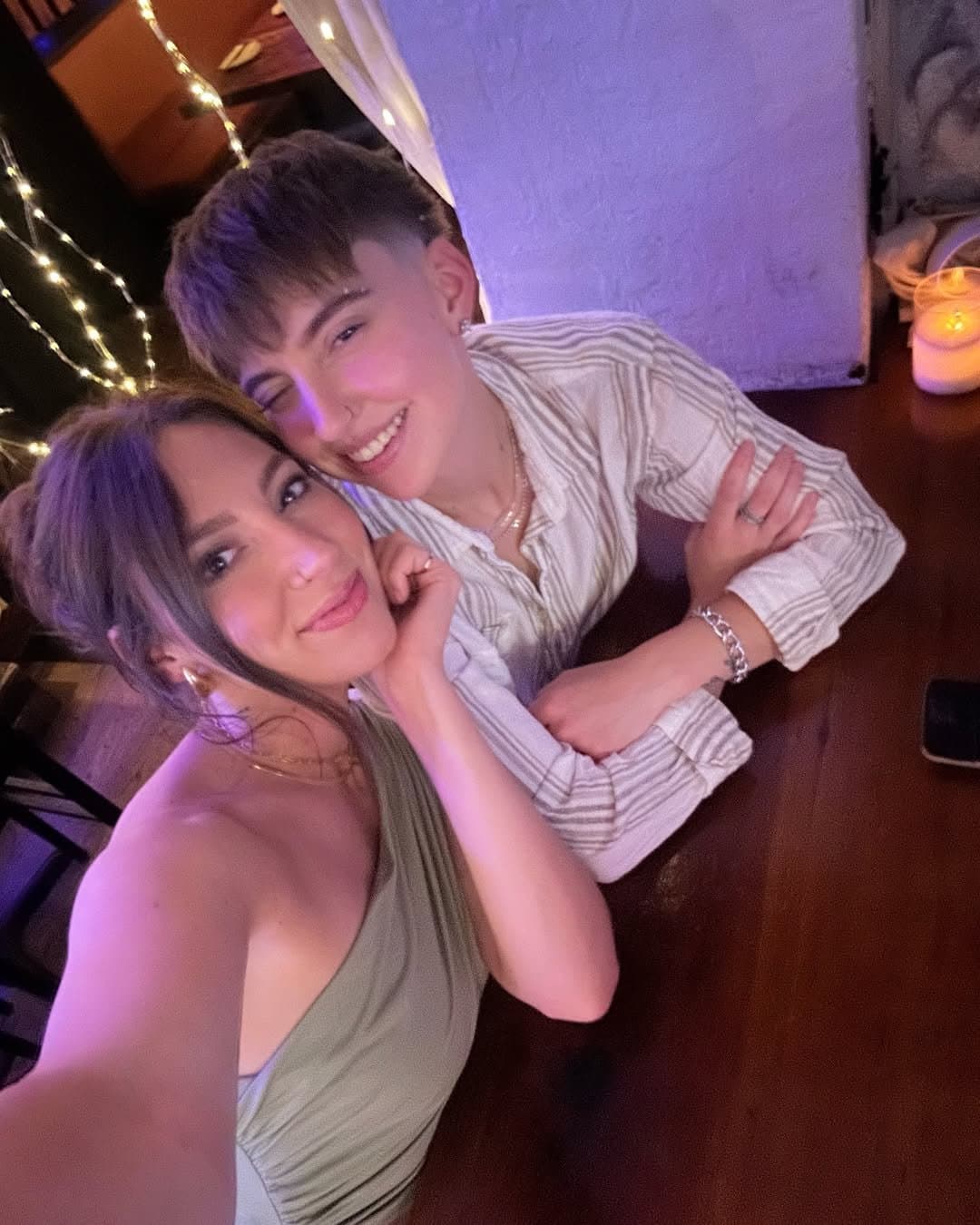 Disclosure #622: Lesbian couple is a straight couple