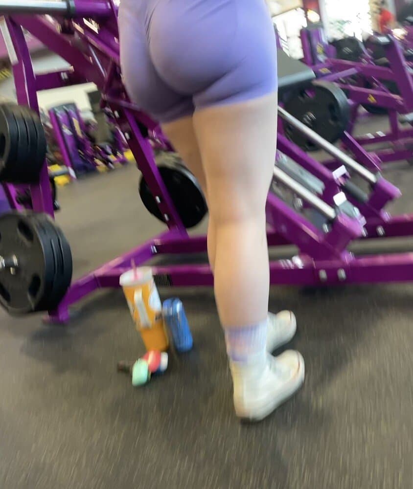 Low quality sneaks of redhead gym sluts ass