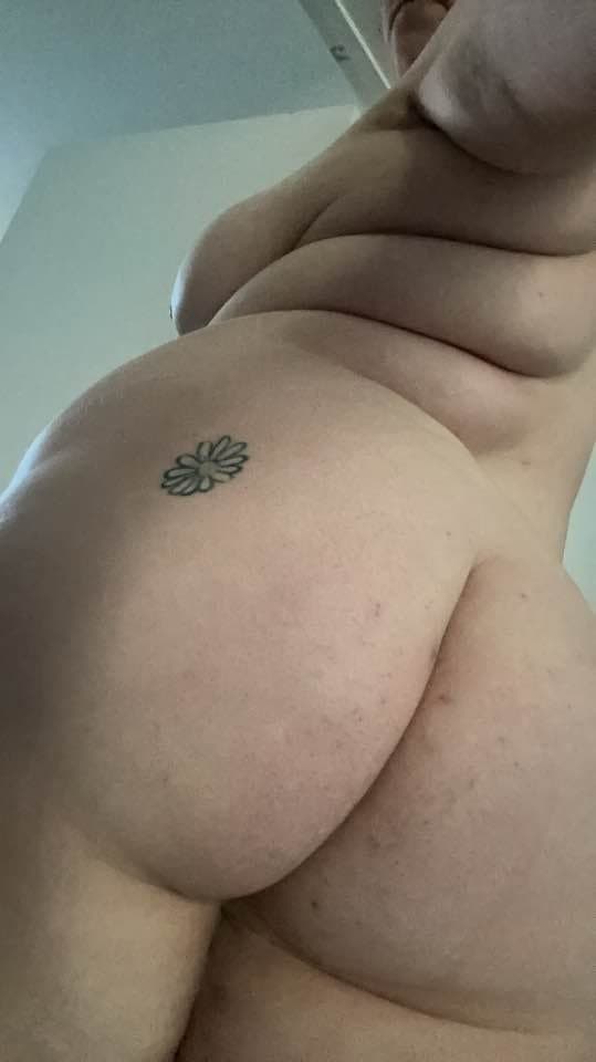 Public toilet licking fucktard kik piggy