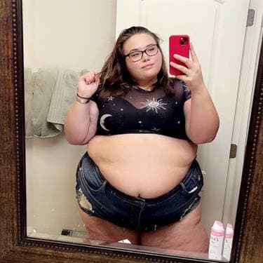 Click to view full size Ssbbw wearing crop top