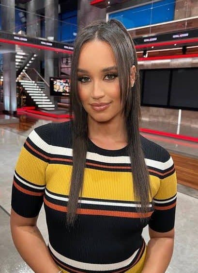 Click to view full size Black beauty Kimmi Chex is a sexy milf. This ebony goddess wants you to give her your nut