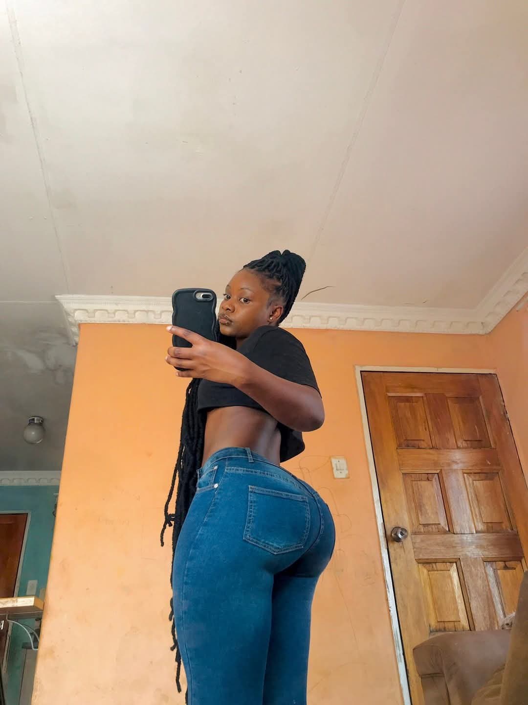 Curvy Nigerian and South African girl