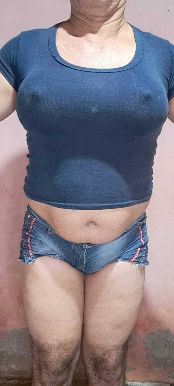 mostrando meu cuzinho