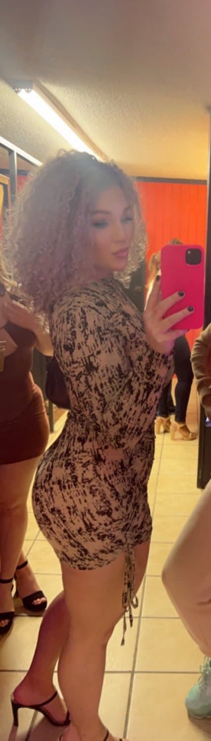 Thick Lightskin Desirea