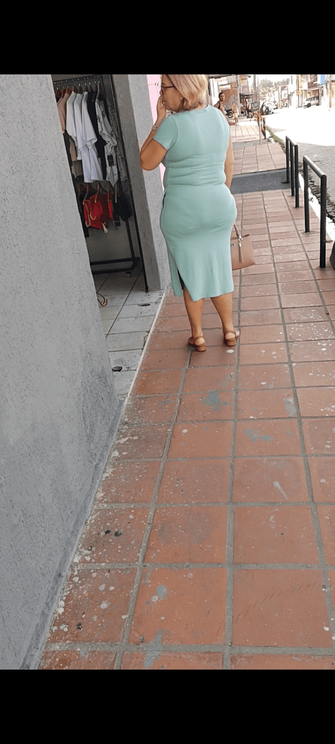 Crente do bundão cheio de celulite