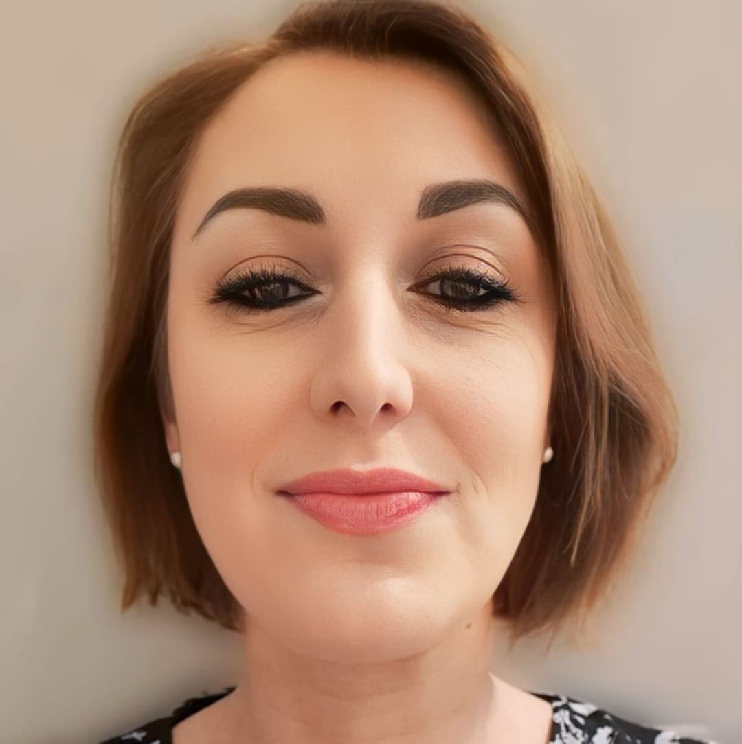 Click to view full size une bonne grosse chienne francaise !!