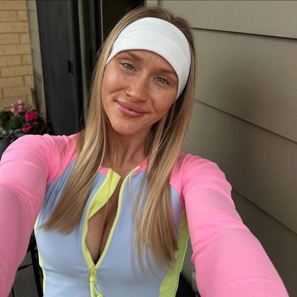 Cheating petite blonde loves anal & creampies