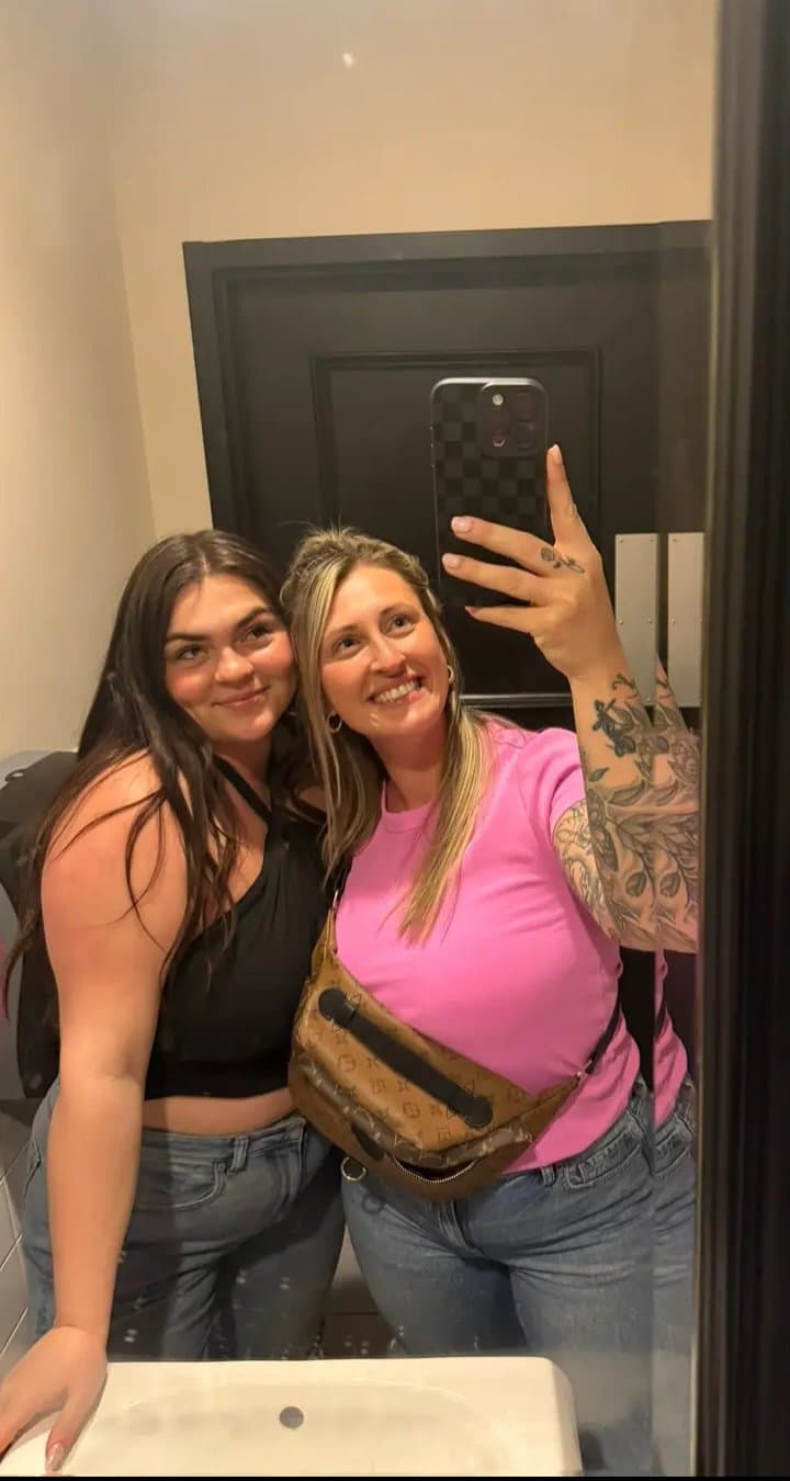 My sexy ass milf step sister. X: Johndoeg1y