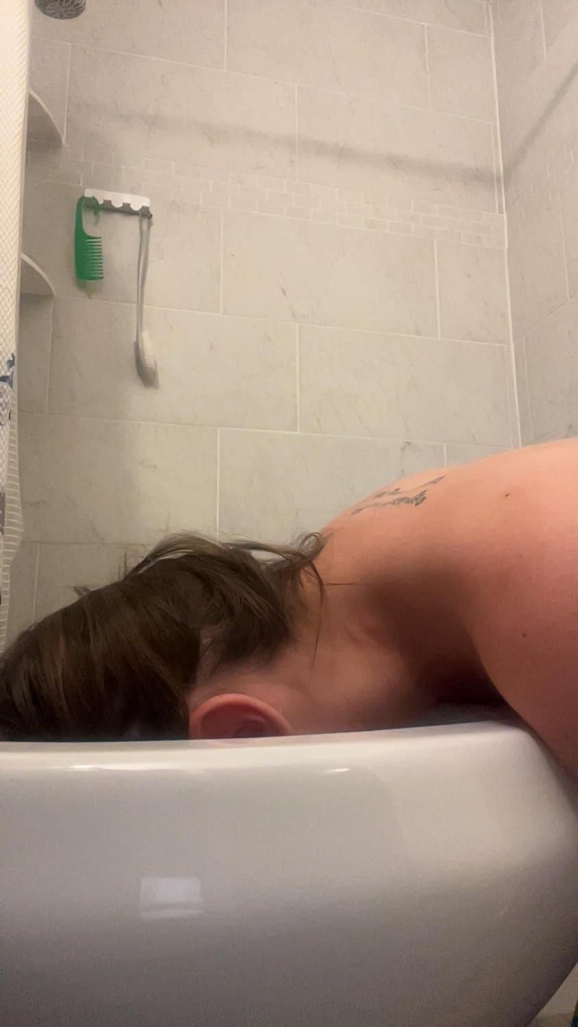 Training this depraved whore to be a webslut. Full length versions available?