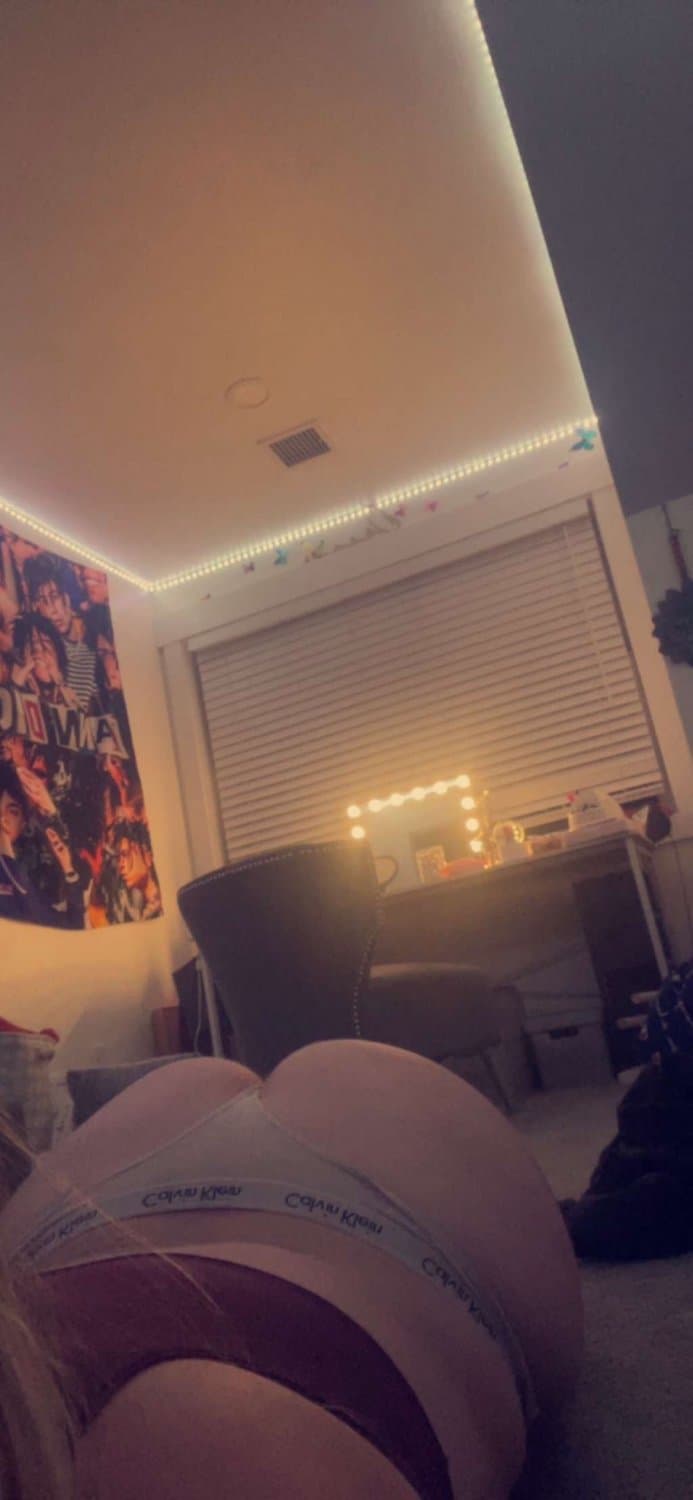 Click to view full size Thick Blonde Trophy Teen Leaked