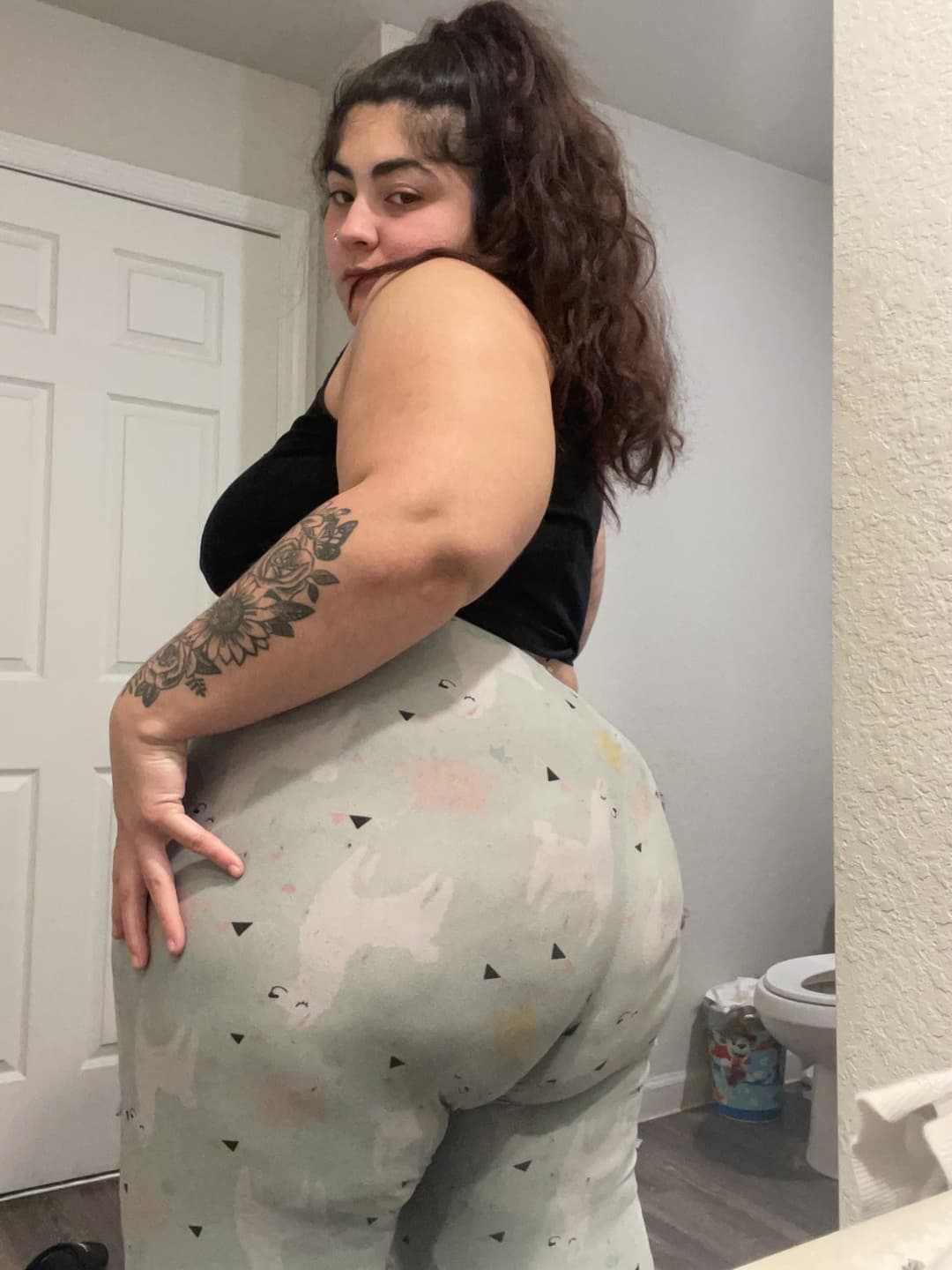 Thick brickhouse Daya