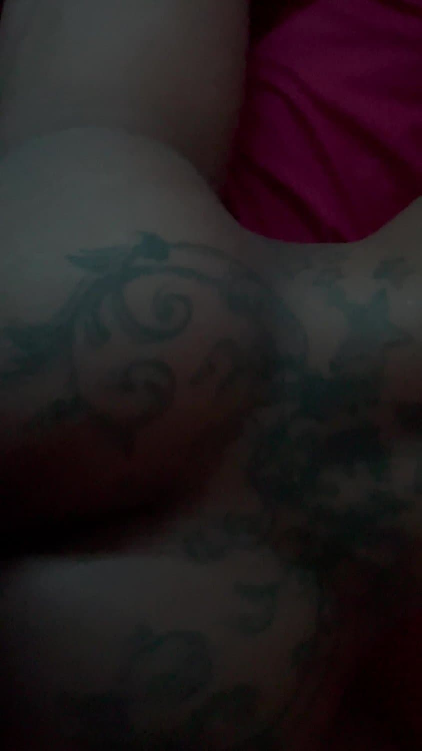 Ts Sedje throwing it back on bbc till it cums