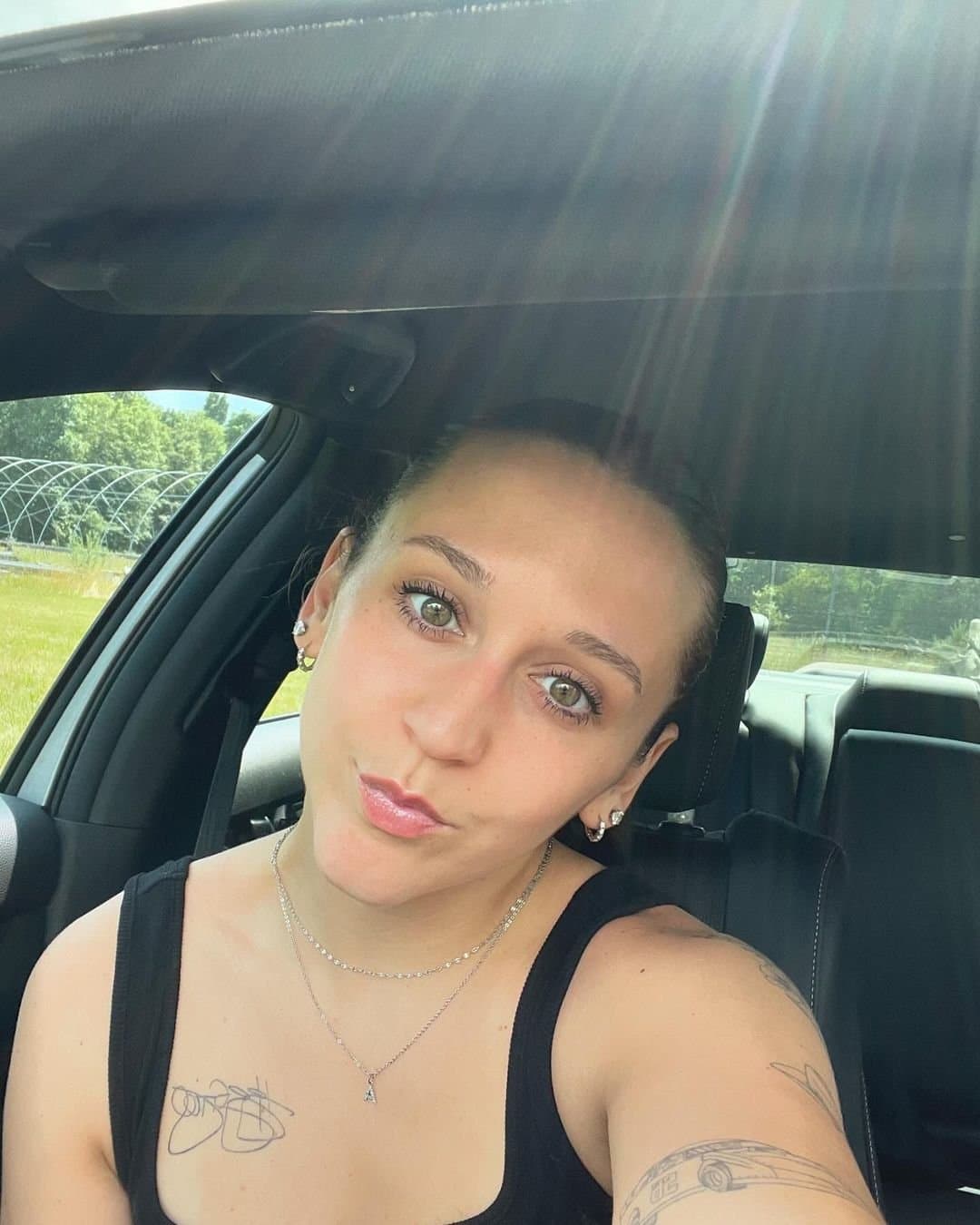 College basketball athlete loves bbc