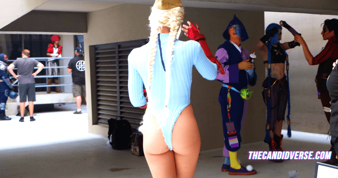 American Perfect Blonde at the Comic Con