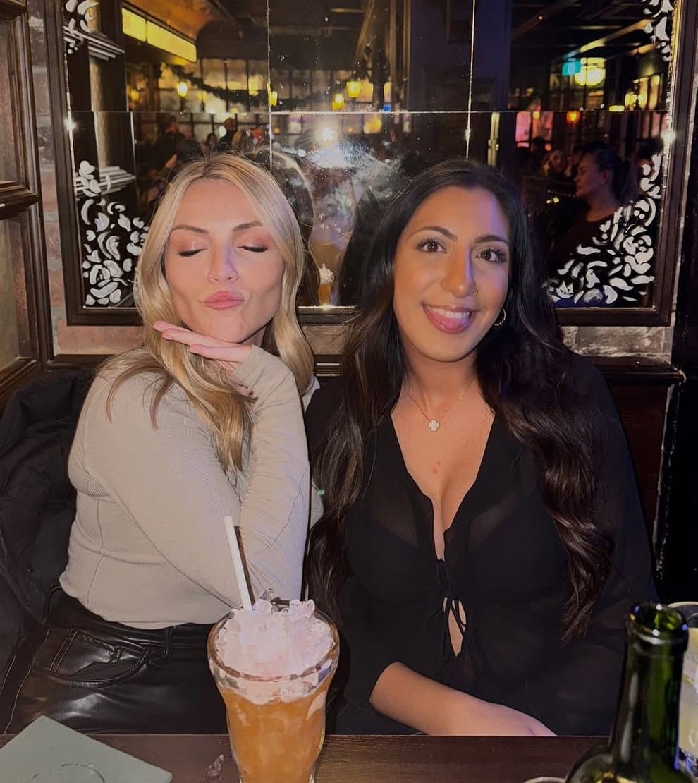 Dumb fuckin slut just blocked me bc I told her I was goonin to her, fuck her & fuck her desi friend