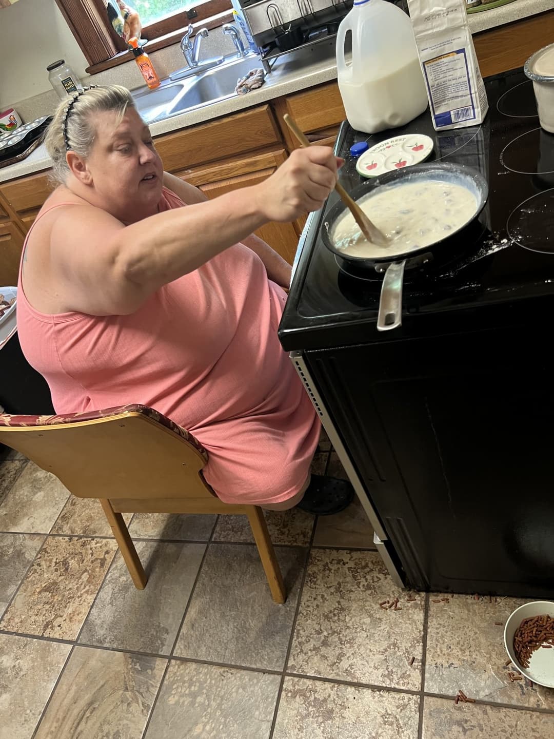 Real ssbbw mom candid too fat to stand and cook but fat enough to fuck