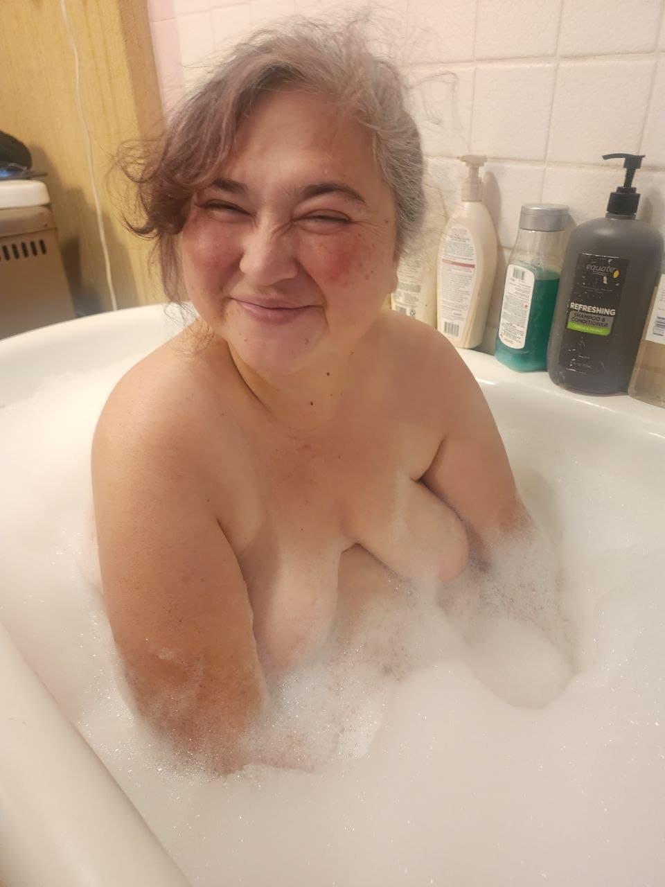 Calista, 46, a chubby hairy wife from Texas