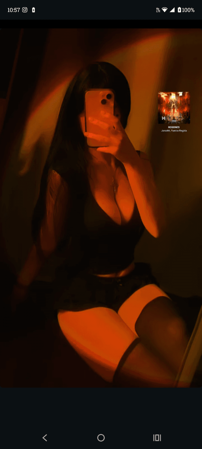 Flaquita hermosa con cuerpazo paso perfil