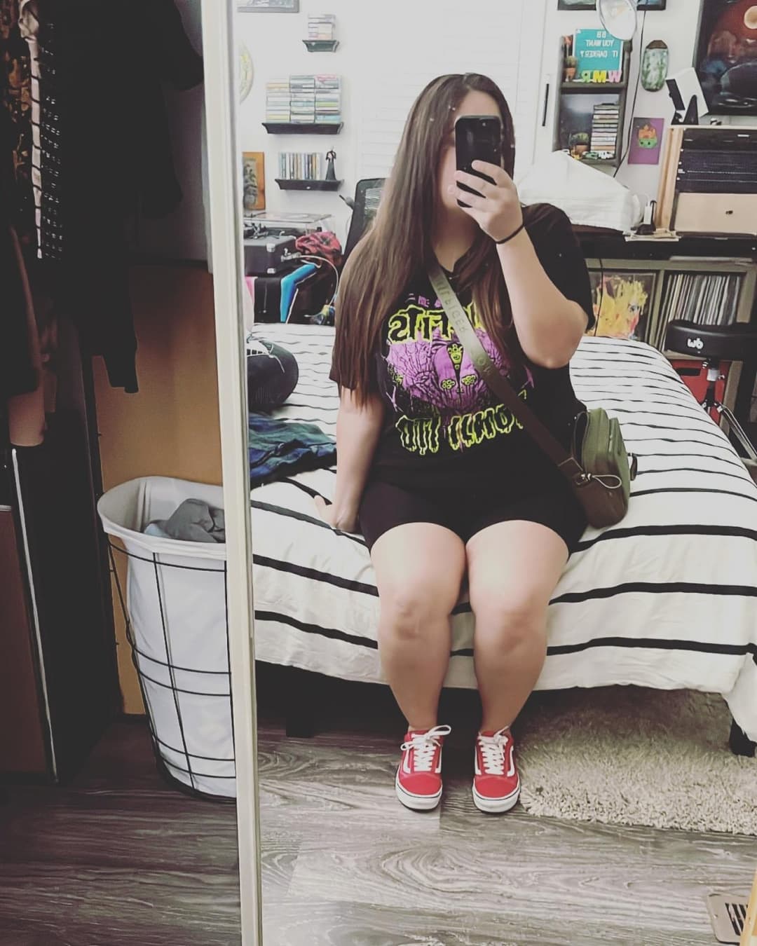 More from our favourite pregnant slut Angelica