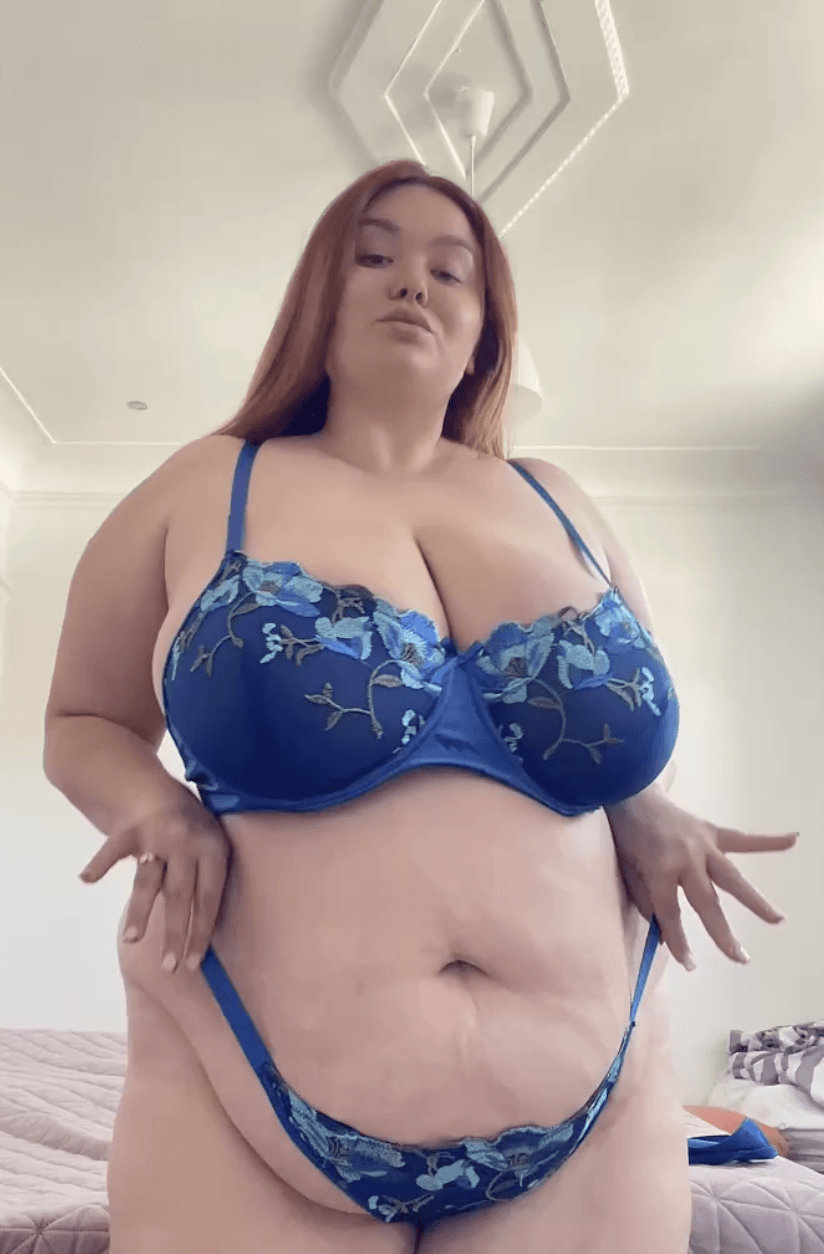 Burry your boner between these