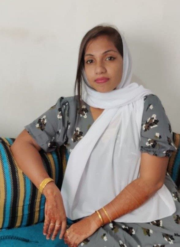 NAUGHTY BUSTY BANGLA GF ? SELFSHOT TEASING