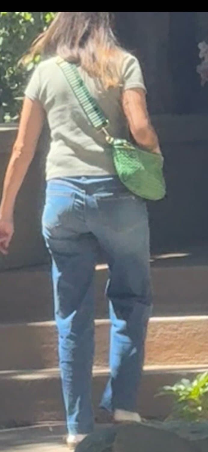 Creepshots of brunet