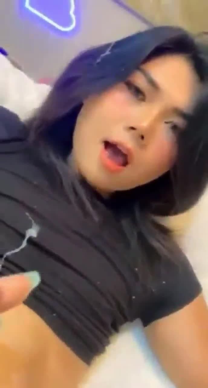 Ts girl self facial cum!!!!! Gozando na propria cara!!