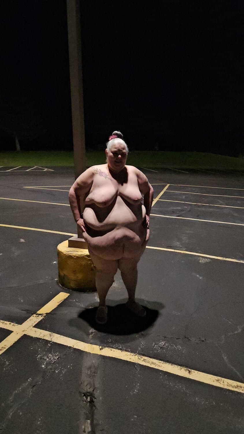 Nasty Public Fat Bitch Aprill Thompson is addicted to BBC