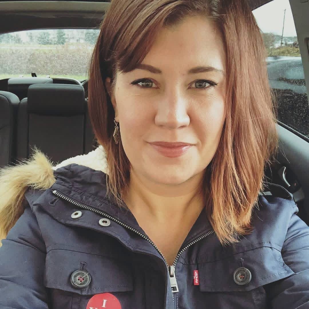 “Wholesome” ladies Kelly & Breanna showing some skin on stage