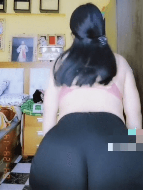 She obviously has experience in reverse cowgirl