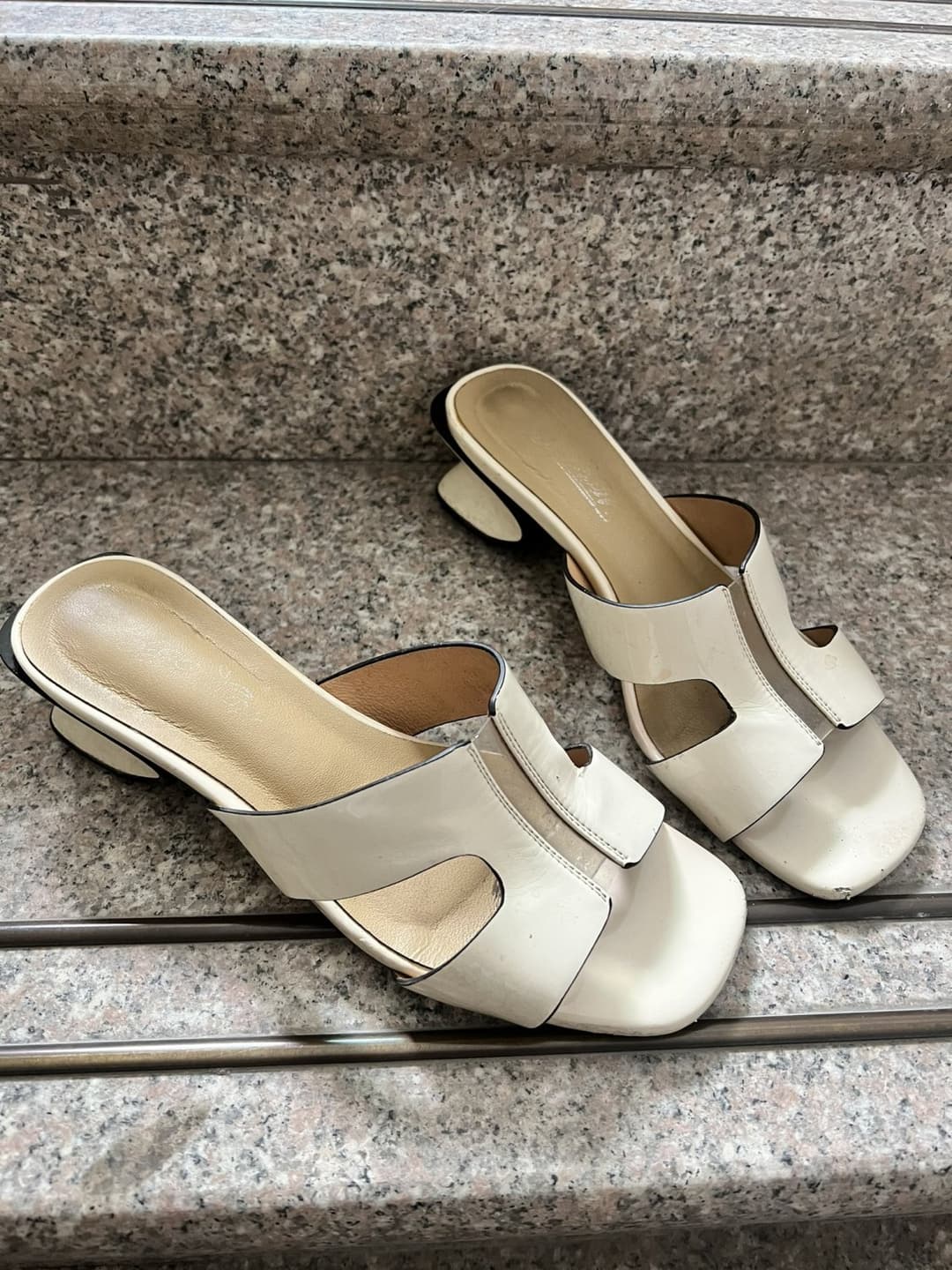 Click to view full size Chinese feet / socks / shoes.