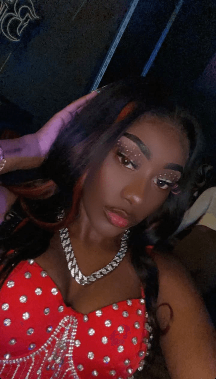 Miami Florida ebony stripper Hennessy Lewis/ billiondollahenn sucking dick and getting backshots