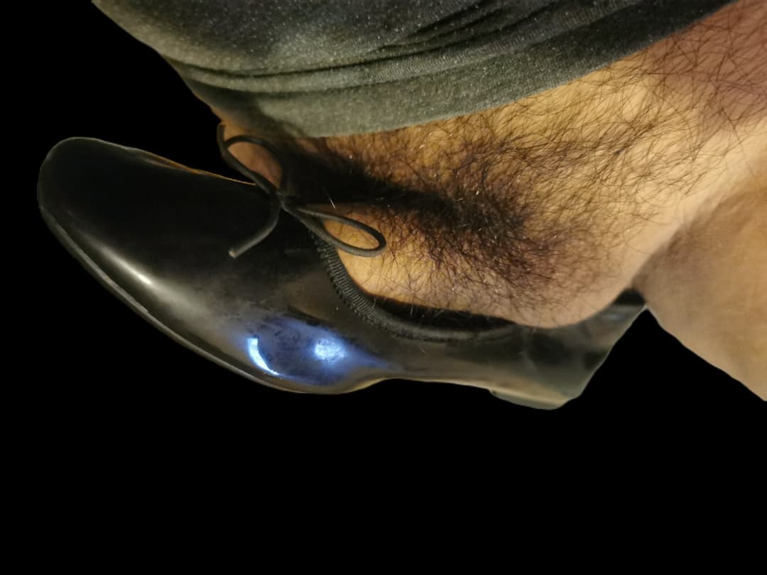 Emptying cum into shoes