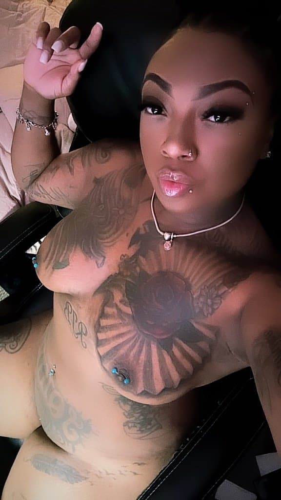 Married thick big booty ebony milf mom gives her sons friend head n rides him