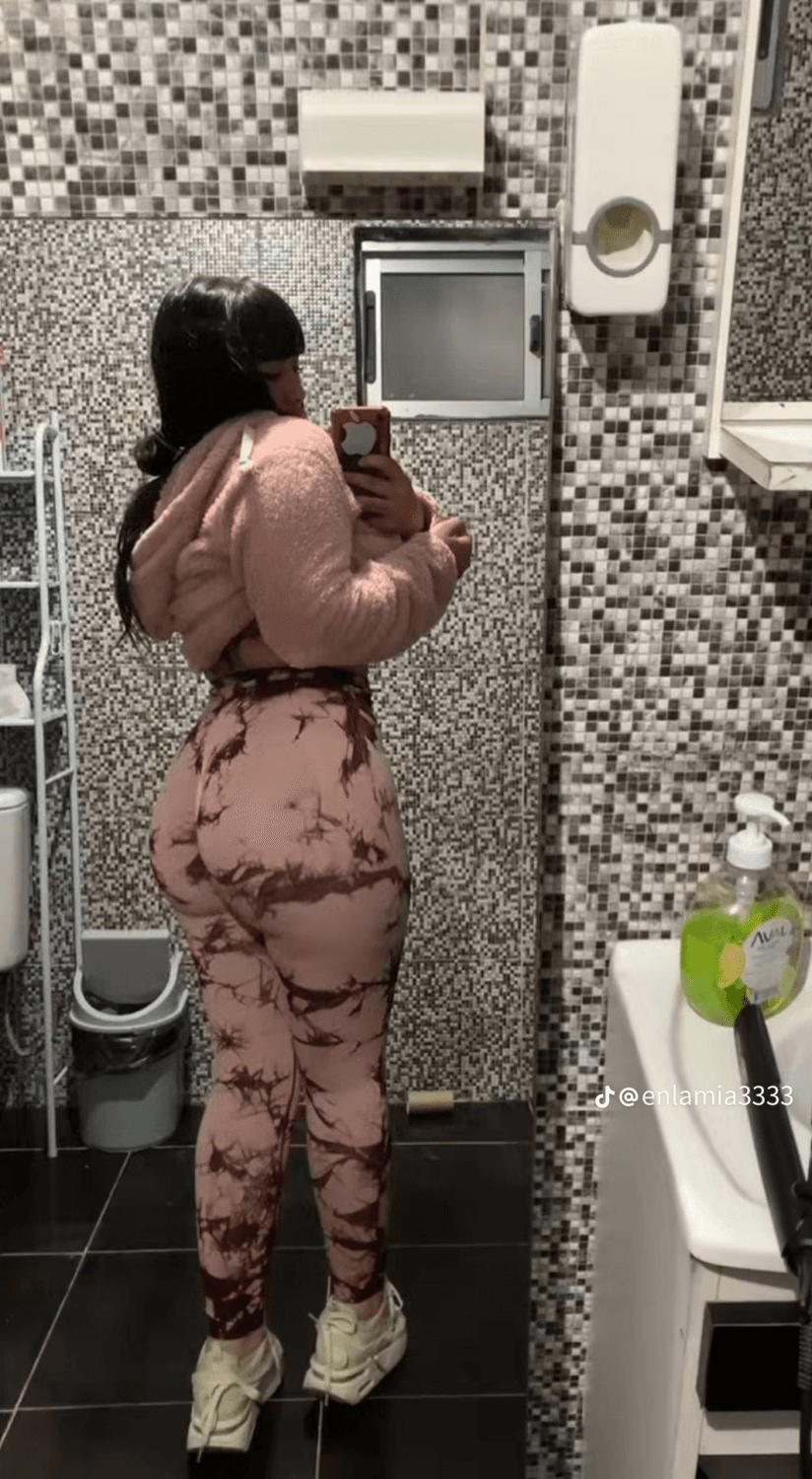 Putas hermosas pendejas con calza levanta cola gym hermosas culonas divinas como nos gustan??