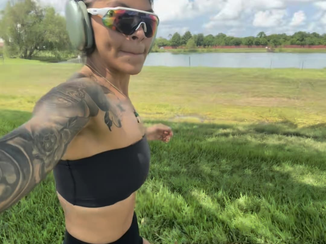 Sexy Latina MILF, Pregnant, Feet, Fit, Comments Welcomed.