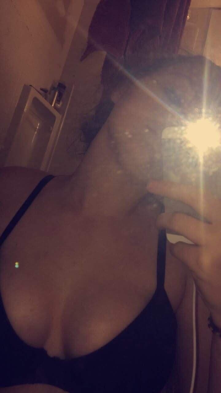 Sex deprived slut loves seeking attention