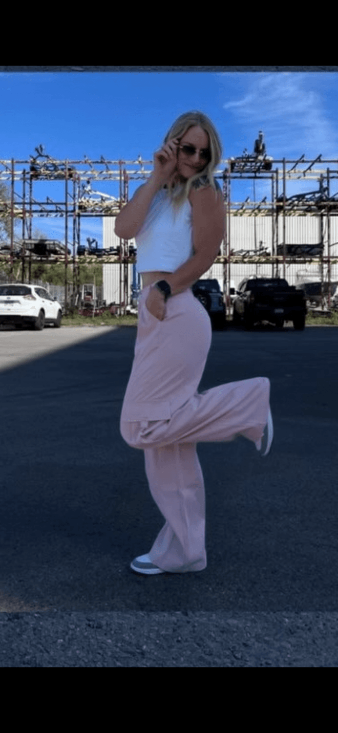 Gym girl let some buff bodybuilder bend her over in locker room. Big ass clapping back on his cock