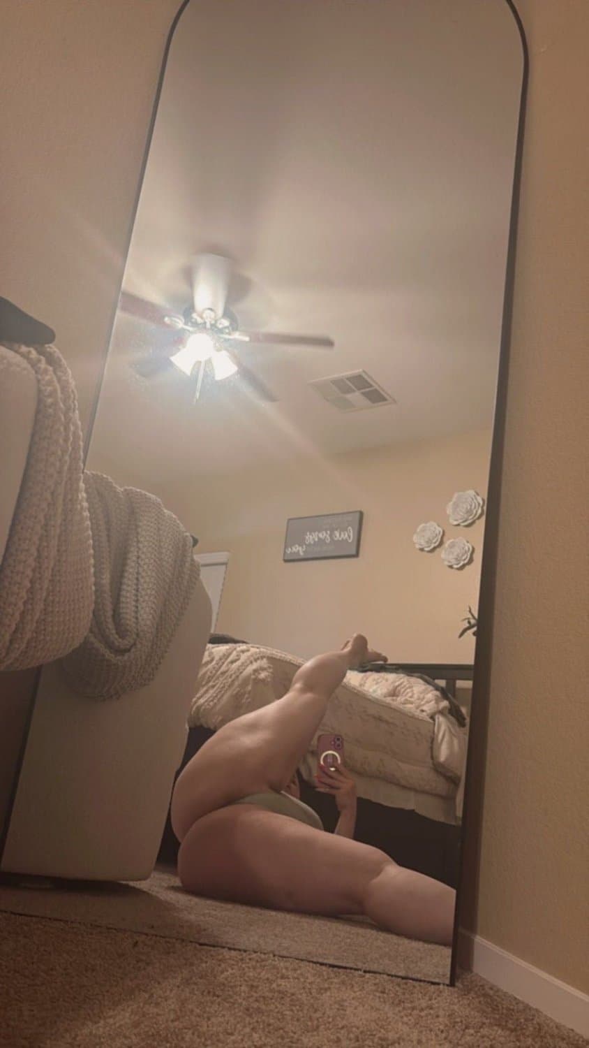 Candace 48 big ass blonde MILF