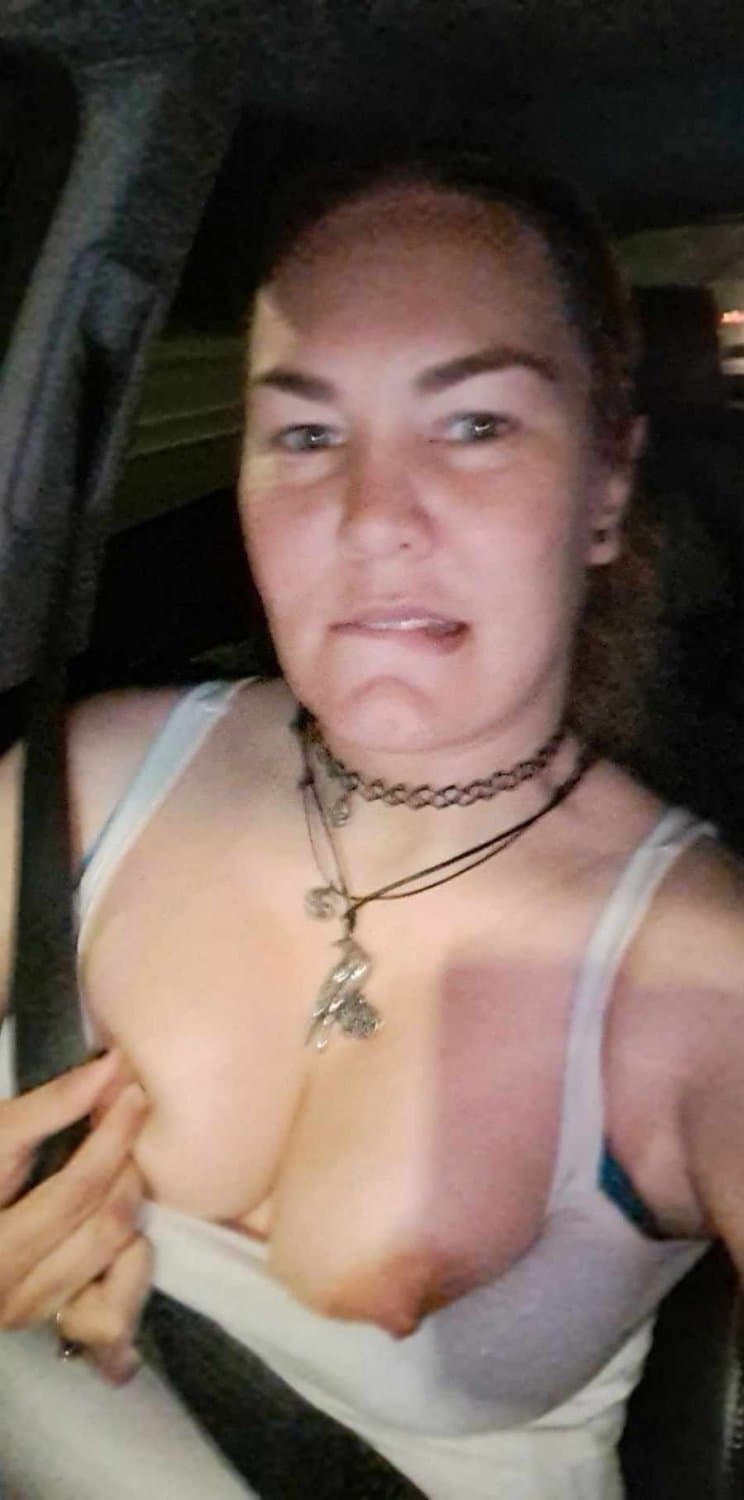 Dumb whore from the US wanted to become a webslut, if she gets popular ill send her info to people