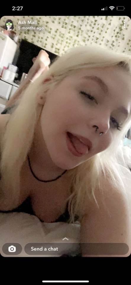 18 year old Alternative Teen Ashlyn