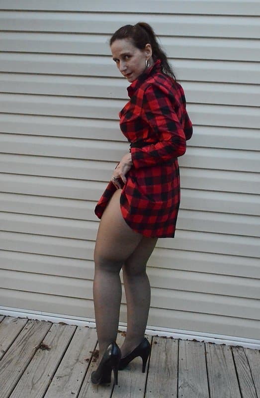 Wife dressed for grocery shopping