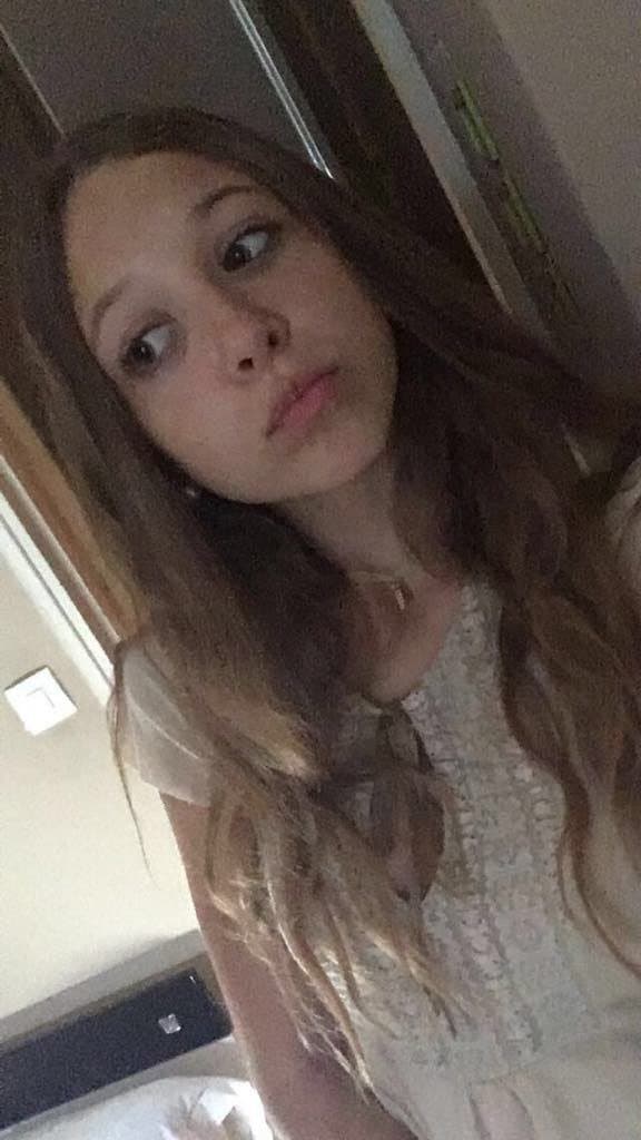 Alexandra t. La chienne française en chaleur