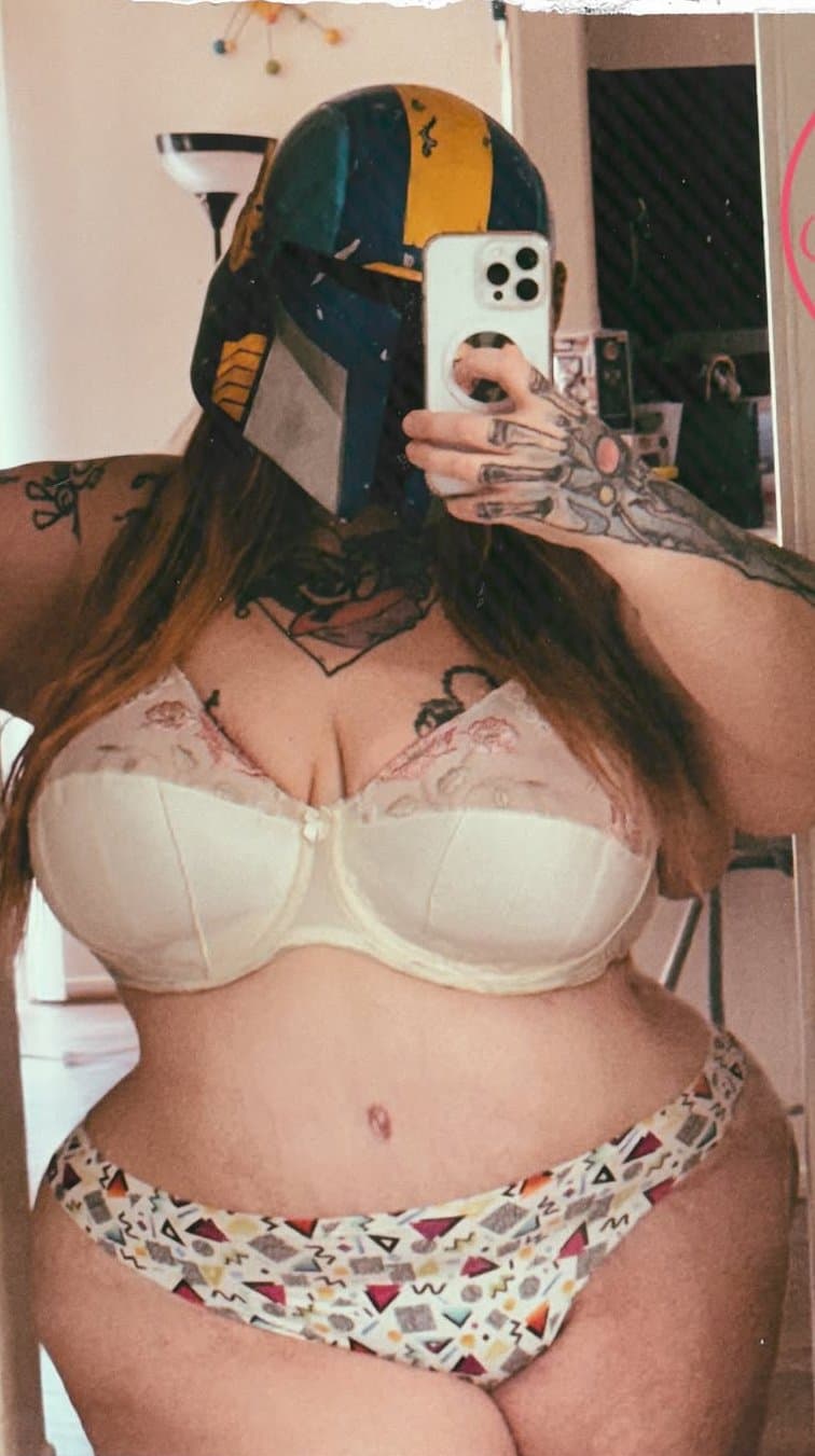 Click to view full size Bbw goth big legs