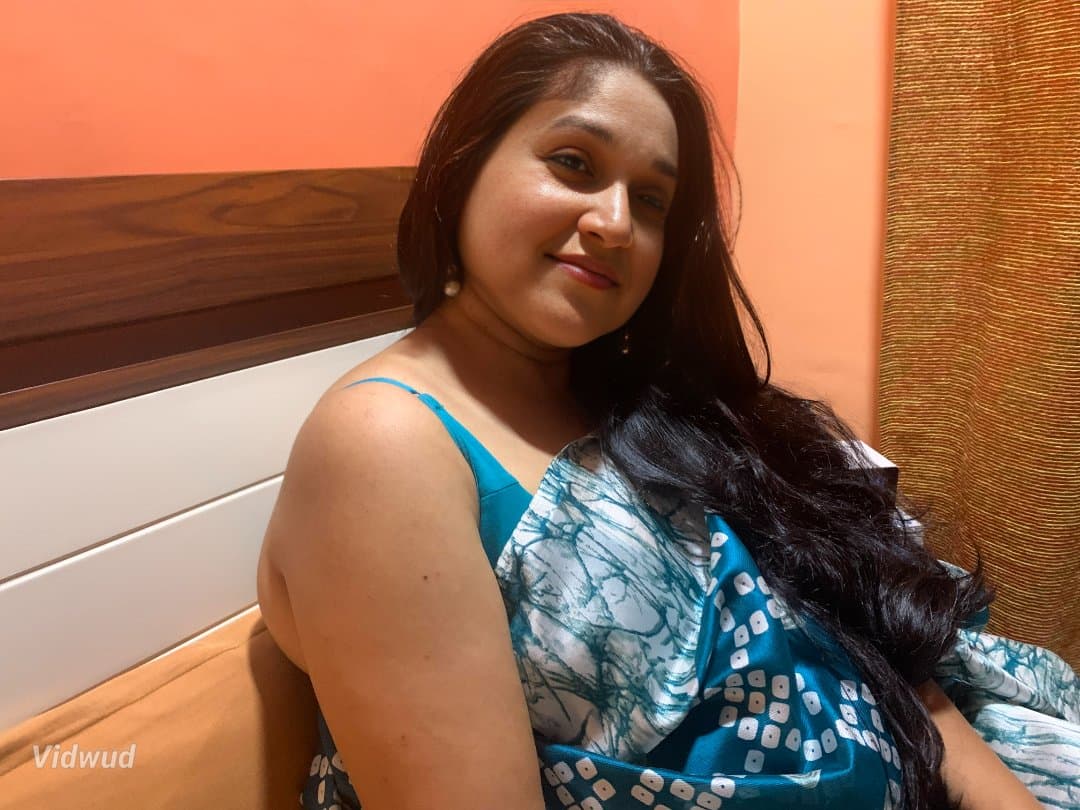 TELUGU AMMAYI MILF ANUPAMA HOT BOOB SHOW CAM FOR JOB