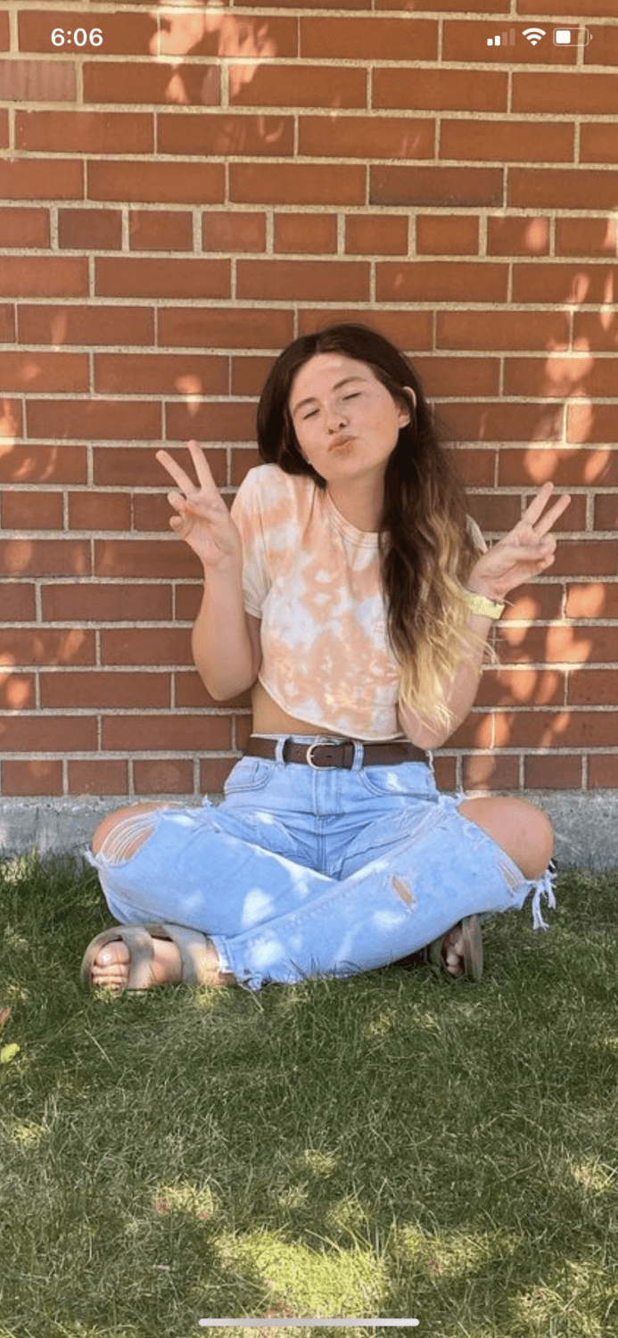 High school crush started an onlyfans sucking a mystery guys cock