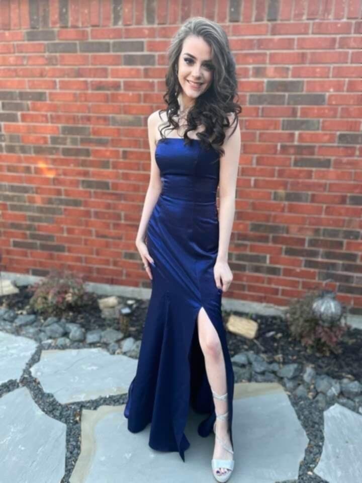 Reagan 18yo Chatpic Slut GF