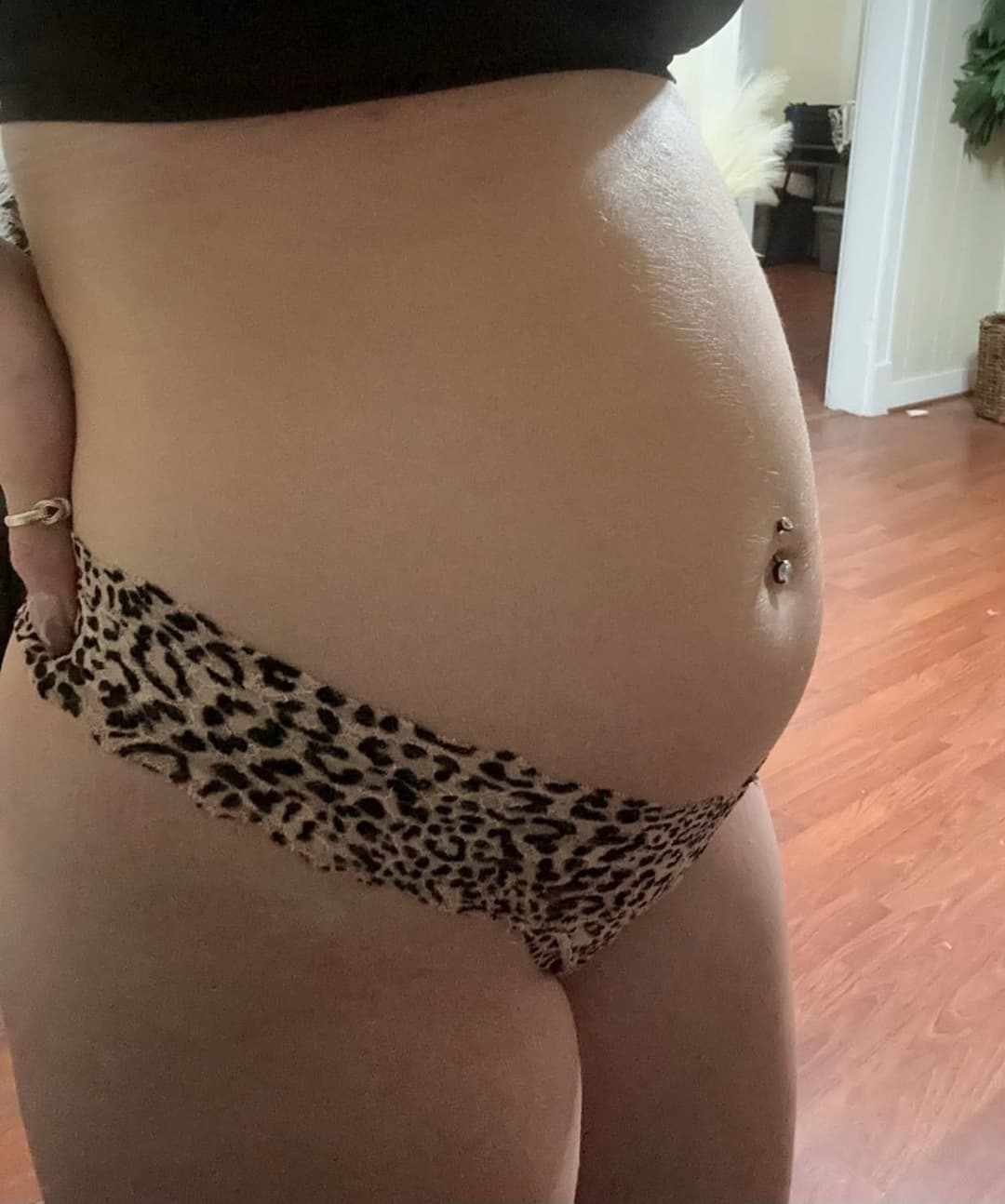 Regan is a cute thick pawg dumb slut. Cute dumb sluts get pregnant. Regan got pregnant ?