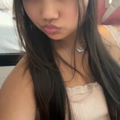 asain gadis yang lucu secara online