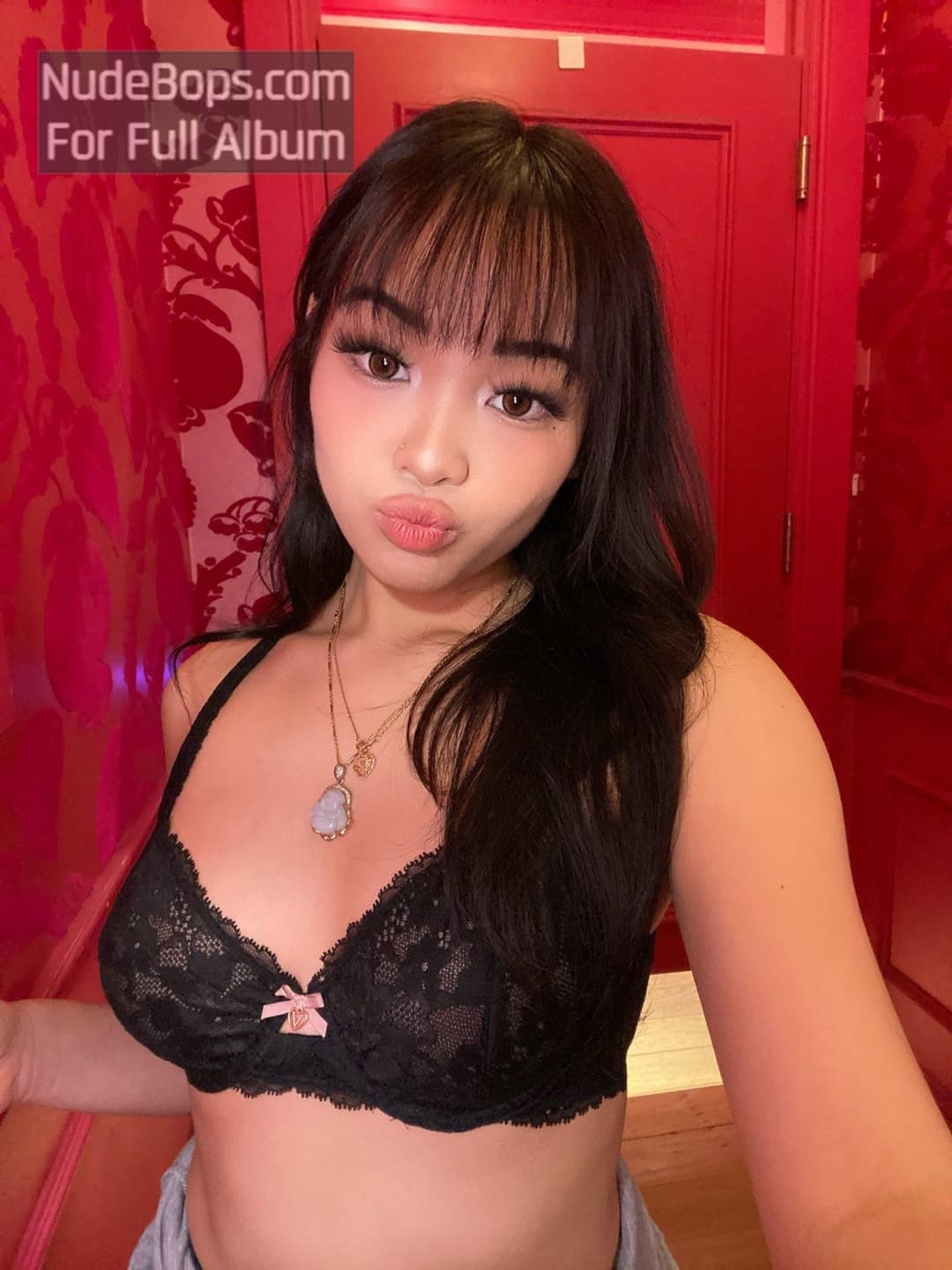 asian baddie abg leaked pussy bent over teen arch leaked